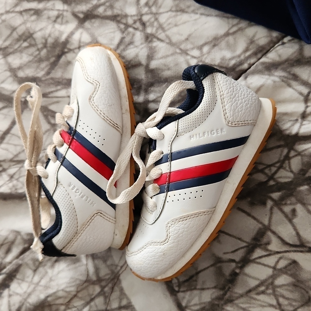 Tommy Hilfiger infant sneakers size 7